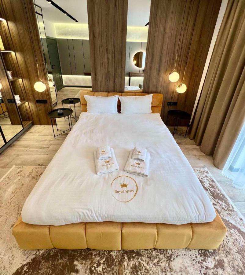 Royal Vip Jacuzzi Apart Lviv Kültér fotó
