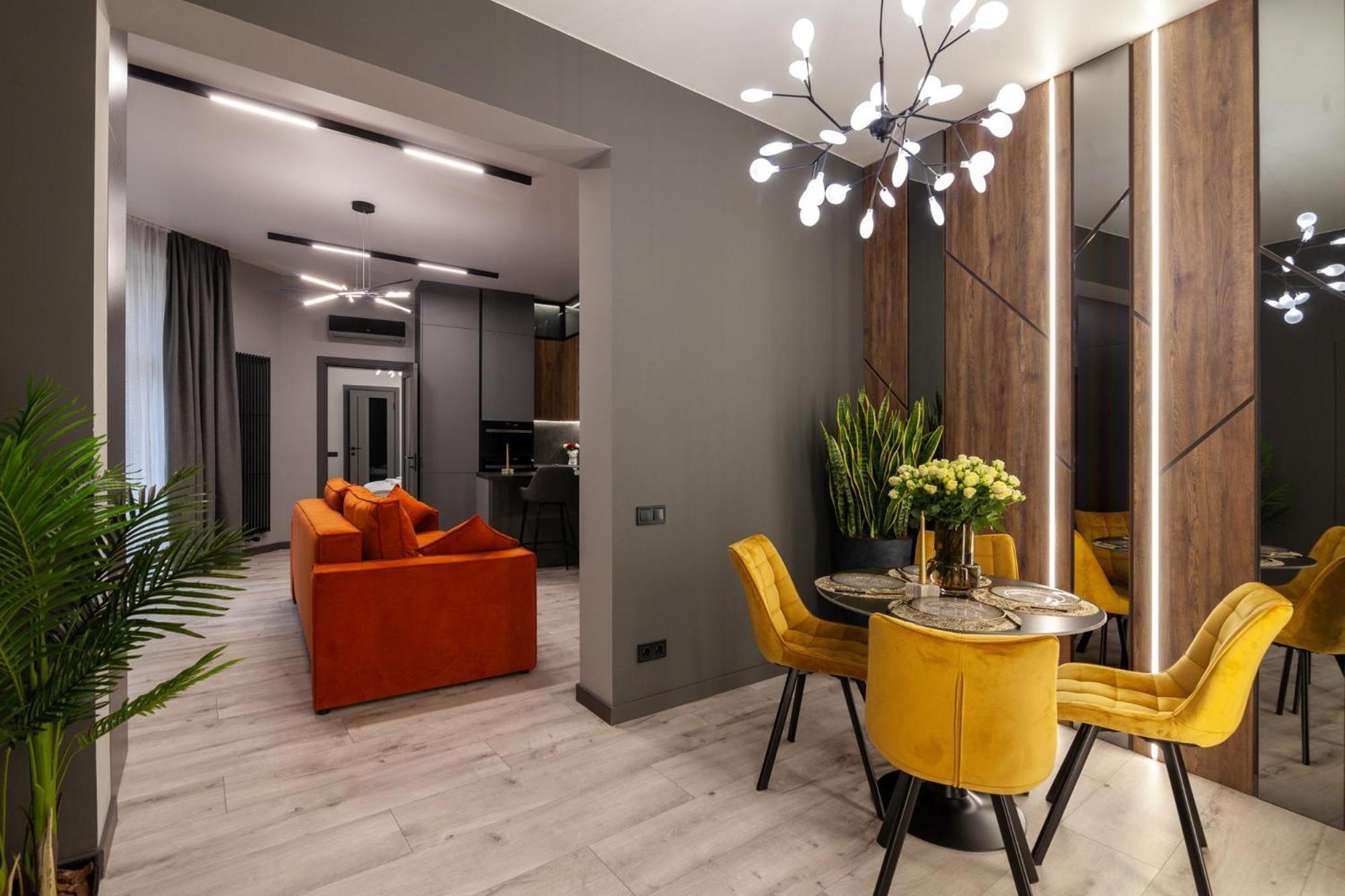 Royal Vip Jacuzzi Apart Lviv Kültér fotó